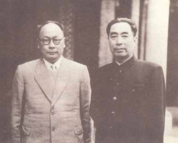 △周恩來和陳毅出席萬隆會議歸國后在成都合影（1955年5月）